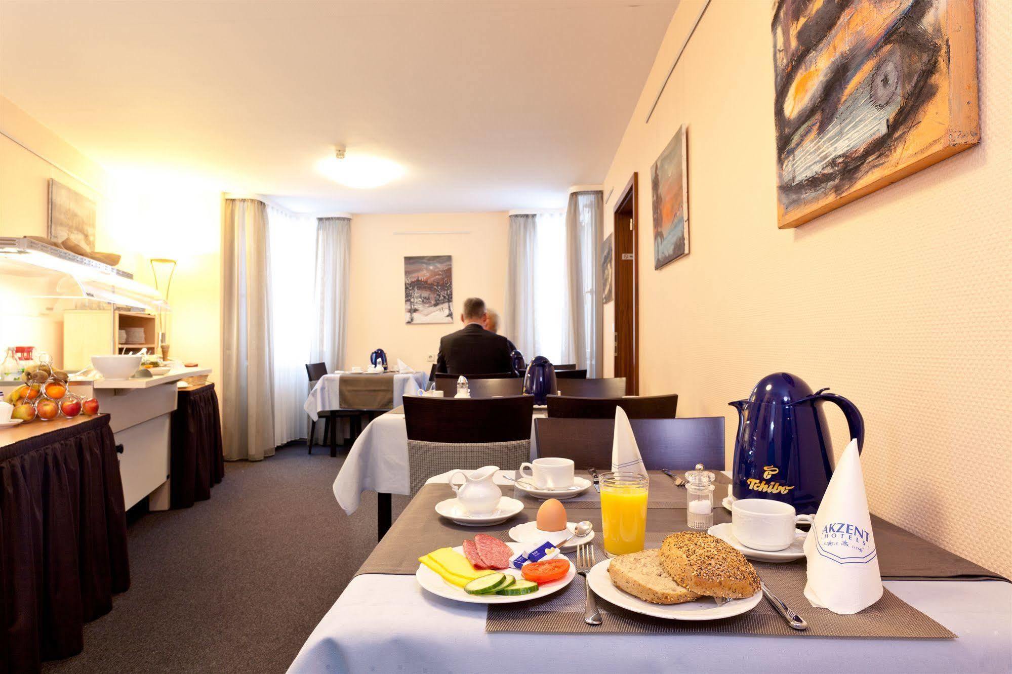 Akzent Hotel Torgauer Hof Sindelfingen Exterior photo