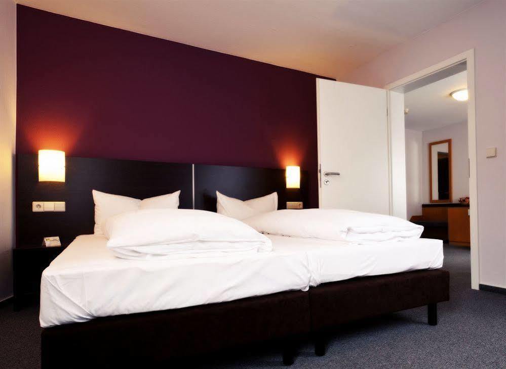 Akzent Hotel Torgauer Hof Sindelfingen Exterior photo